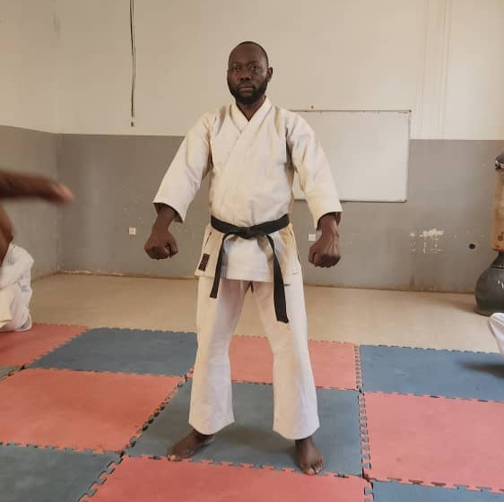 Karaté passation de grade :  James Mpoyi obtient son 2ème Dan au Club Shaolin 