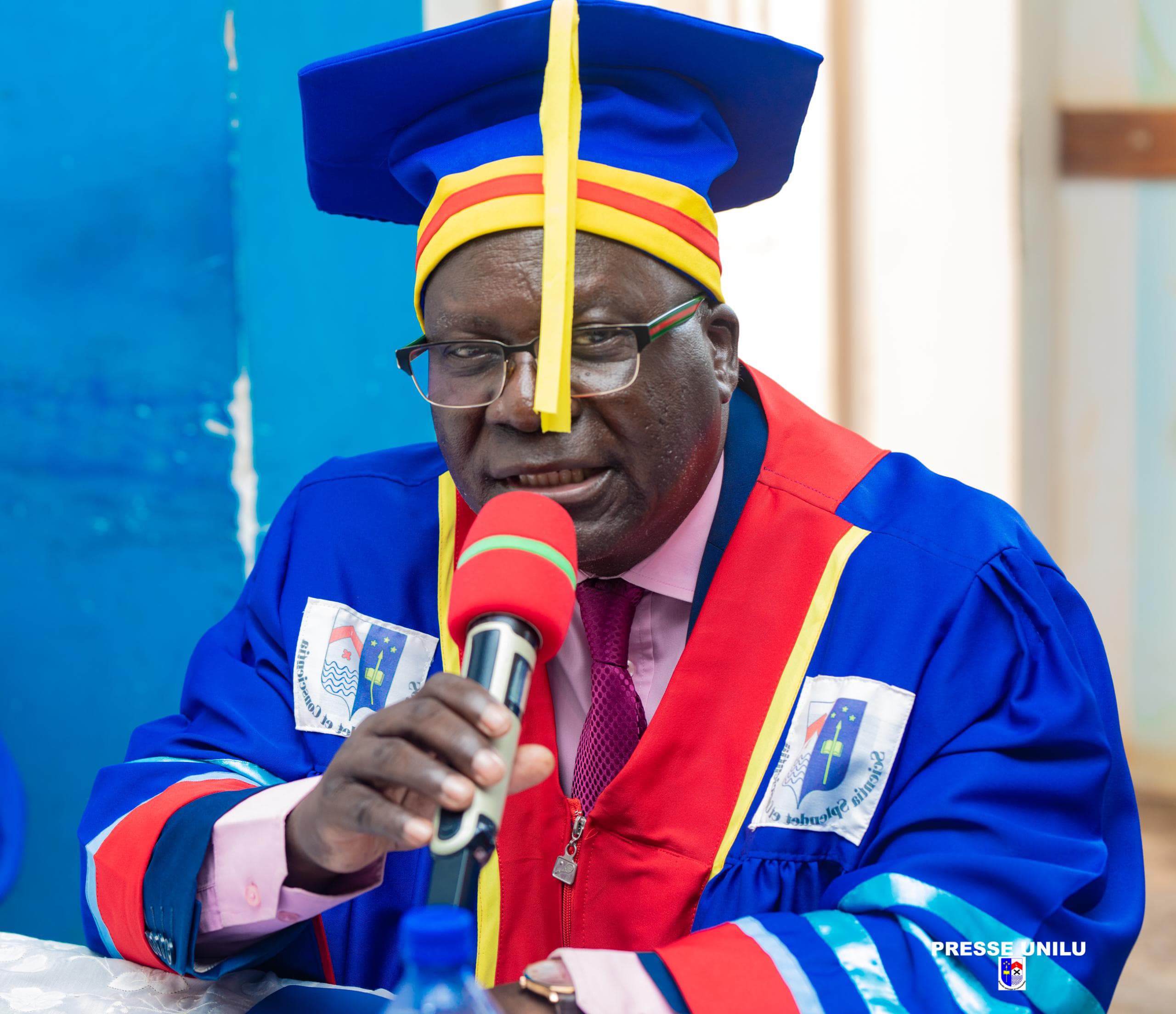 RDC : un ouvrage de 564 pages sur l’intelligence artificielle signé par le professeur Jean-Marie Dikanga Kazadi